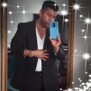 Meet your Posher, Isai castillo